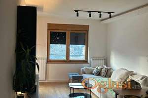 Namešten 3.0 stan u Zemunu, sa garažom, 70m2